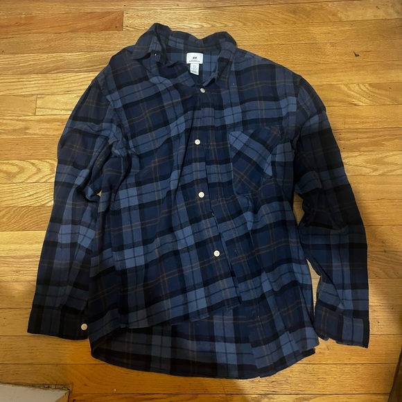 3 different colored flannels two h and m one George - Picture 5 of 5